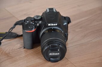 Nikon D3500 s bluetooth - rychly Af-p objektiv - 3 900 snimk - 17