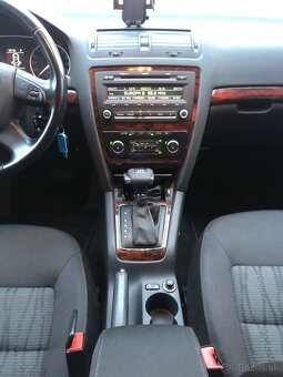  Škoda Octavia combi 2,0 Tdi DSG 80000km - 17