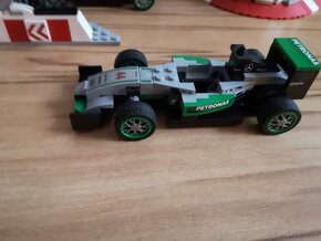 Lego Speed Champions 75883 Mercedes AMG Petronas - 17