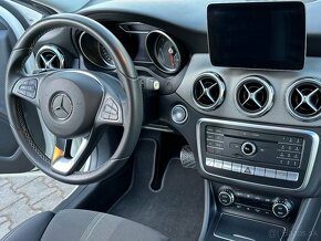 Mercedes-Benz GLA 200 d 4MATIC A/T - 17