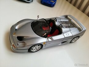 1:18 predam Ferrari+Bugatti Bburago - 17