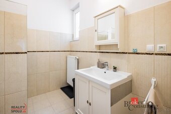 Dom priamo v centre s 2 bytovými jednotkami, 563m2, Piešťany - 17