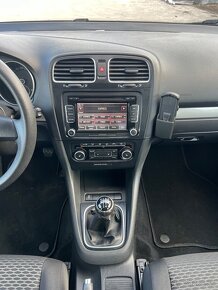 Predám Volkswagen GOLF VI 1.6TDi 77kW COMBI dovoz DE - 17