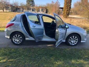 Peugeot 308 1.6 HDi FAP Confort Pack - 17