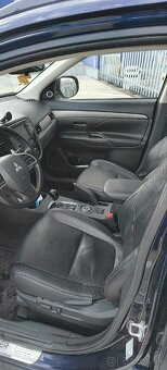 Mitsubishi Outlander 4x4 2,2 diesel automat - 17