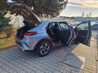 KIA X-Ceed 1.6 CRDi SCR Silver 116k M6 (diesel) 1.majiteľ - 17