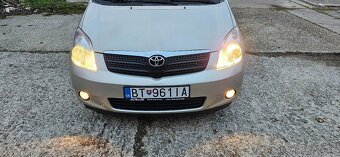 Toyota Corolla Verso na nahradne diely - 17