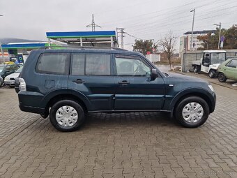 Predám Mitsubishi Pajero 3.2DI-D 147 KW manuál r.v.2012 - 17