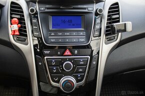 Hyundai i30 1.6 CRDi DOHC 16V YES - 17