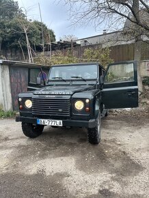 Land Rover Defender 110, r.v. 2004, tmavozelená metalíza - 17