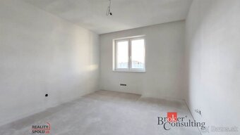 PREDAJ:  5 izbový bungalov, novostavba - 17