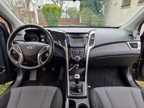 Hyundai i30 1.6i MPI, manual hatchback - 17