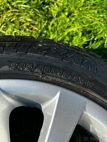 BMW r18 245/45 RFT 8jx18 vymena 5x112 r18-19 - 17