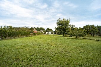 Jednopodlažný, 4izbový dom s veľkorysým pozemkom 2591 m2 - 17