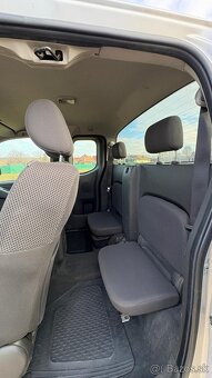 Nissan Navara 2.5 dCI MT6 4x4 - 17