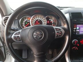 Suzuki Grand Vitara 2,4 benzin - 17