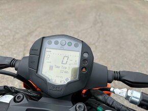 2017 KTM DUKE 250 ABS prodej na ND, naj. 7 km - 17