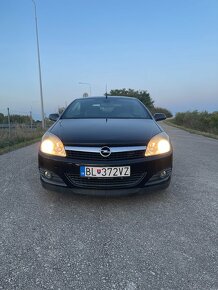 Predám Opel Astra H Cabrio 1.6 - 17