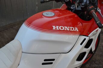 Honda CBR 1000F (SC21), 1. majitel - 17