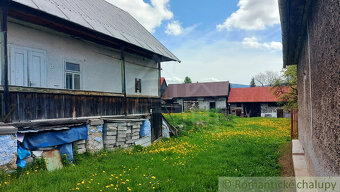 Jedna z posledných  Zachovalá drevenica s pekným pozemk - 17