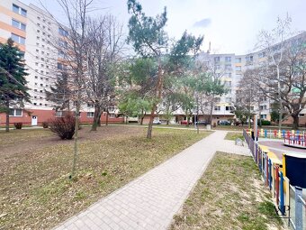 KOMPLETNE REKONŚTRUOVANÝ 3 IZB. BYT S BALKÓNOM, 66M2, HOSPOD - 17