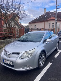 Toyota Avensis - 17