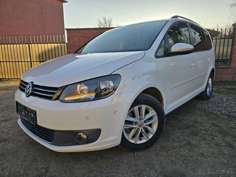 VW TOURAN 1,6 TDI DSG VYNIKAJÚCI STAV - 17