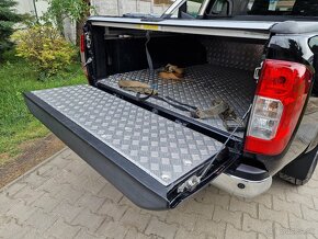 Nissan Navara DoubleCab dCi 190k A/T Tekna 4x4 (diesel) - 17