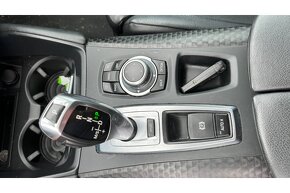 BMW X6 xDrive 40d - klepe motor , pojazdné - 17