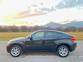 BMW X6 40d - 225kw 2012 - kúpená v SR - KEYLESS - 17