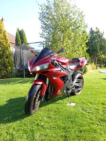 Yamaha R1 v TP 35kW - 17