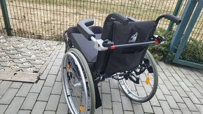 invalidny vozík 44cm s elektrickou vertikalizaciou - 17