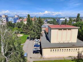 Na predaj priestranný 3 izbový byt v centre mesta M.R.Štefán - 17