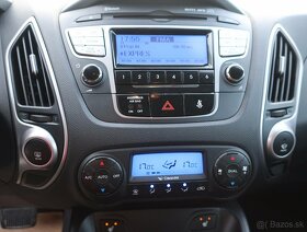 Hyundai ix35 r.2012 2,0 CRDi 4x4, PREMIUM, park.kam, AUTOMAT - 17