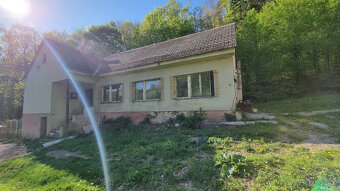 2x DOMČEK a POZEMOK 1302 m2 S POTÔČIKOM NA SAMOTE NMNV - 17