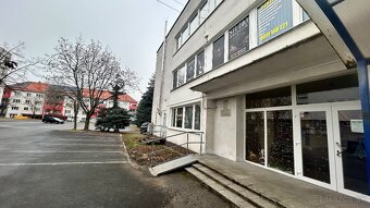 Kanc. a admin. priestory vhodné aj pre služby v centre mesta - 17