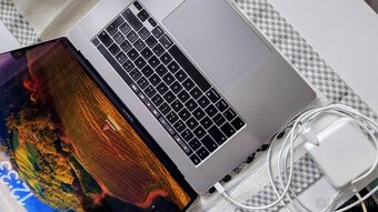 MackBook Pro 16 32GB RAM - 17