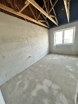 5 izbový rodinný dom 130 m2, pozemok 324 m2, Galanta - 17