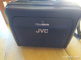 videokamery JVC - 17