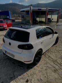 Volkswagen Golf 6 GTI 2.0tsi TOP - 17