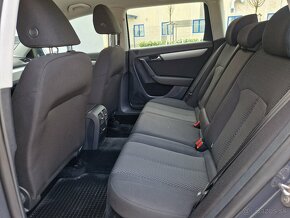 Volkswagen Passat B7 2.0 TDI DSG - 17