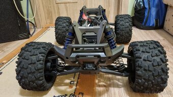 RC Auto Traxxas X Maxx 8s - 17