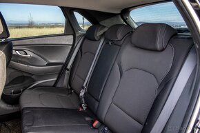 Hyundai i30 1.6 CRDi - 17