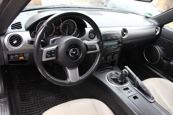 • MAZDA MX-5 1.8i, 93 kW, čierna metalíza, r.v. 2008 • - 17