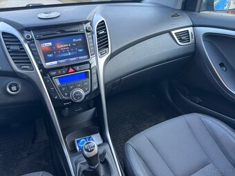 Hyundai i30 1.6gdi 166000km kúpené na SR PLNE POJAZDNÉ - 17