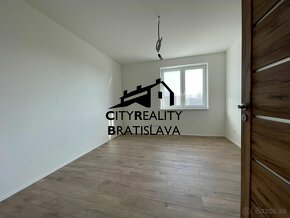 Na predaj - Moderný 4 izb. rod.dom - bungalov s luxusne veľk - 17