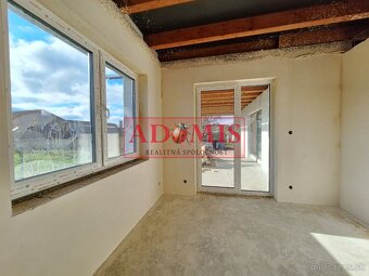 Predám bungalov 160m2 Veľká Ida,kompletné IS, pozemok 573m2, - 17