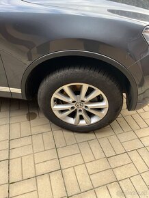 Predám Volkswagen Touareg 3.0 TDI V6 - 17