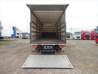 Volvo FM 330, 6x2, Manuál, čelo, Nat - 17