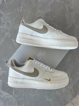 Nike Air force 1 kožené dámske tenisky - 17